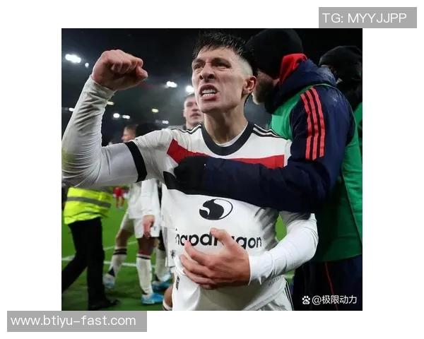 中超激战利物浦与曼联握手言和神扑时刻引发全场狂欢 中超激战利物浦与曼联握手言和神扑时刻引发全场狂欢