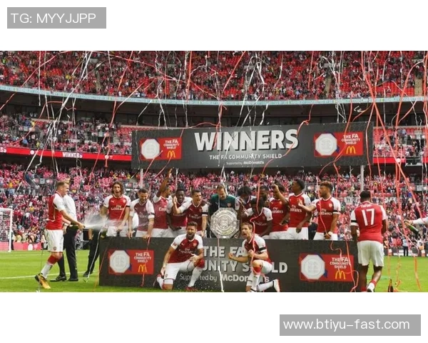 西甲联赛精彩对决阿森纳与尤文图斯战成平局绝杀瞬间引发全场欢呼