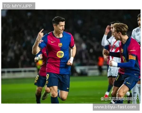 世界杯精彩对决那不勒斯与巴萨战成平局帽子戏法点燃全场激情