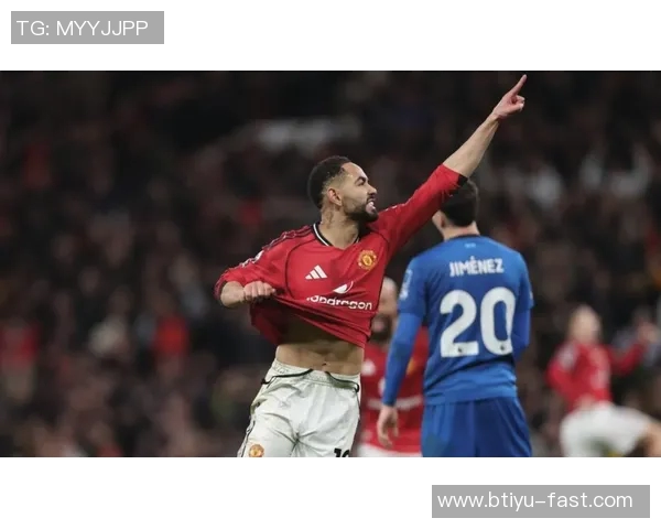 友谊赛精彩瞬间多特蒙德大胜曼联乌龙球引发争议判罚全场沸腾