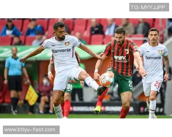 国王杯激战：拜仁大胜巴黎乌龙球引发争议判罚全场沸腾